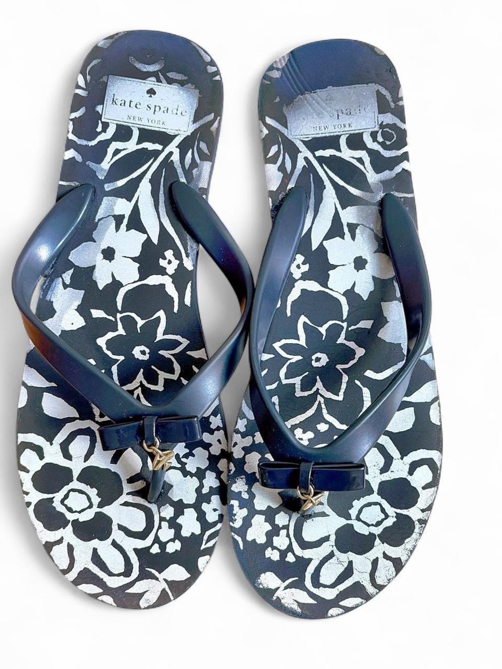 kate spade navy floral jelly thong sandals with bow charm